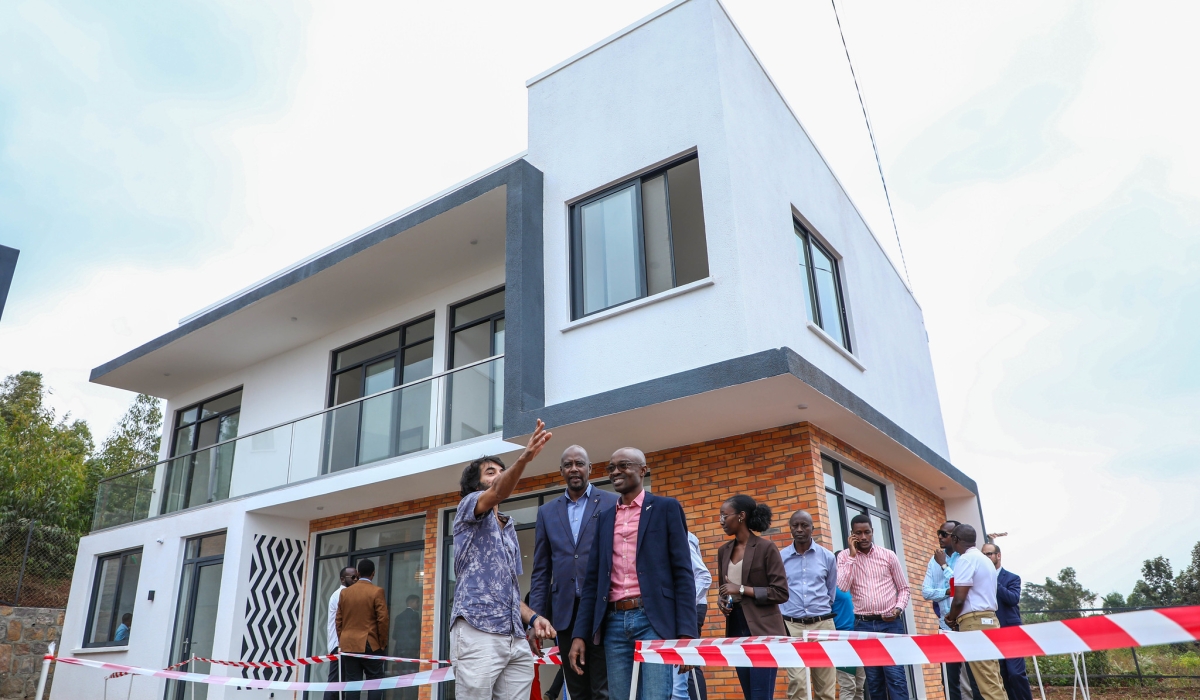 Delegates during a guided tour of the newly inaugurated French owned Isange Estate at Rebero in Kigali. Canadian investors are among those who have expressed interest in a project to construct 1,250 affordable houses in Ndera Sector. Photo: File.