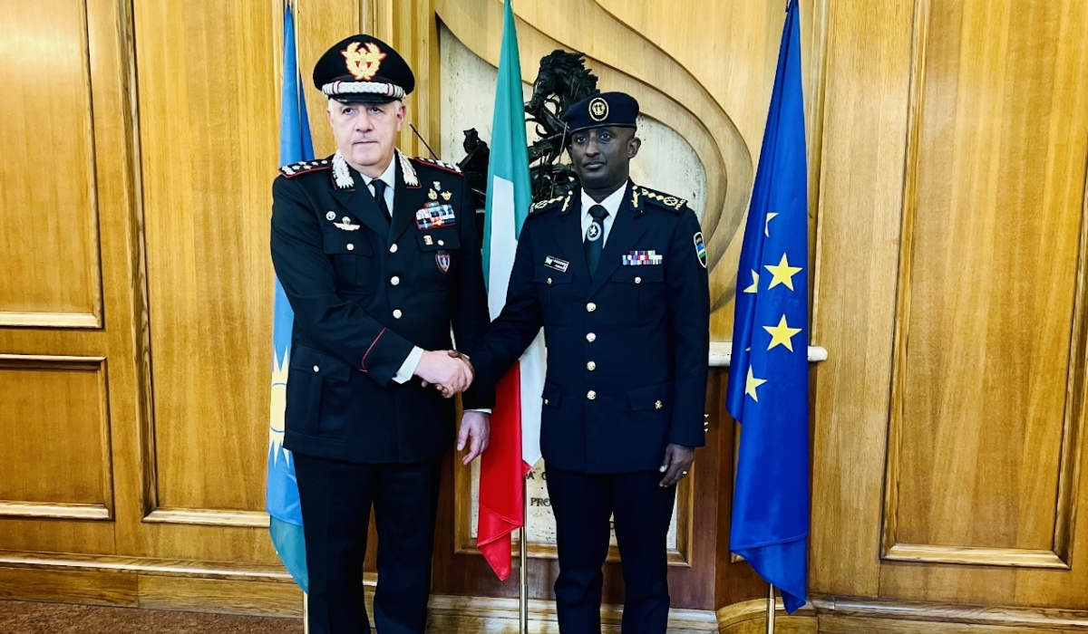 Carabinieri Commander General, Lt. Gen. Teo Luzi received IGP Felix Namuhoranye at his office in Rome, Italy.