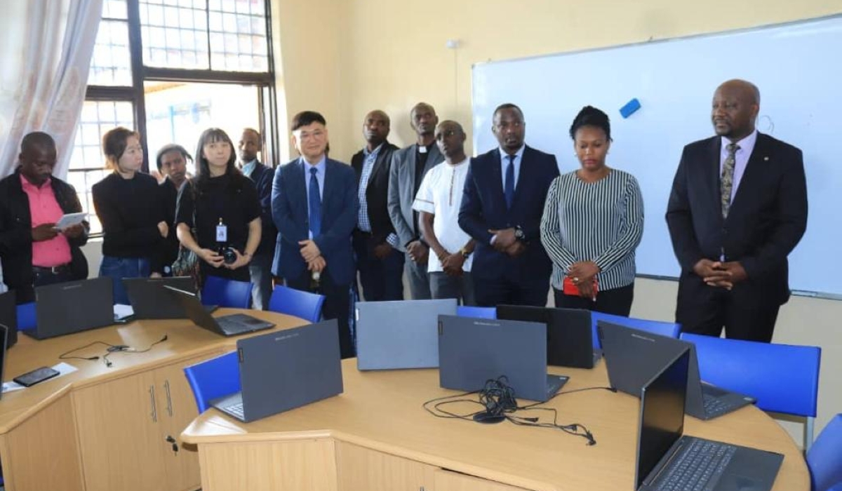 Officials tour a smart classroom equipped with IT tools that have enabled teachers to better teach with the effective use of ICT.