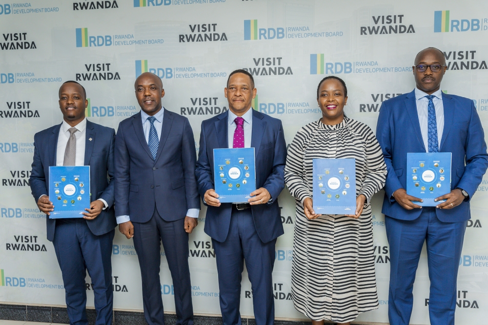 L-R: Regis Rugemanshuro, CEO of RSSB; Ernest Nsabimana, Minister for Infrastructure; Hans Paulsen, Executive Vice President for East and Southern Africa at Vivo Energy; Clare Akamanzi, CEO of RDB; and Pudence Rubingisa, Mayor of Kigali City, pose for a picture after signing the agreement on Thursday, June 22.