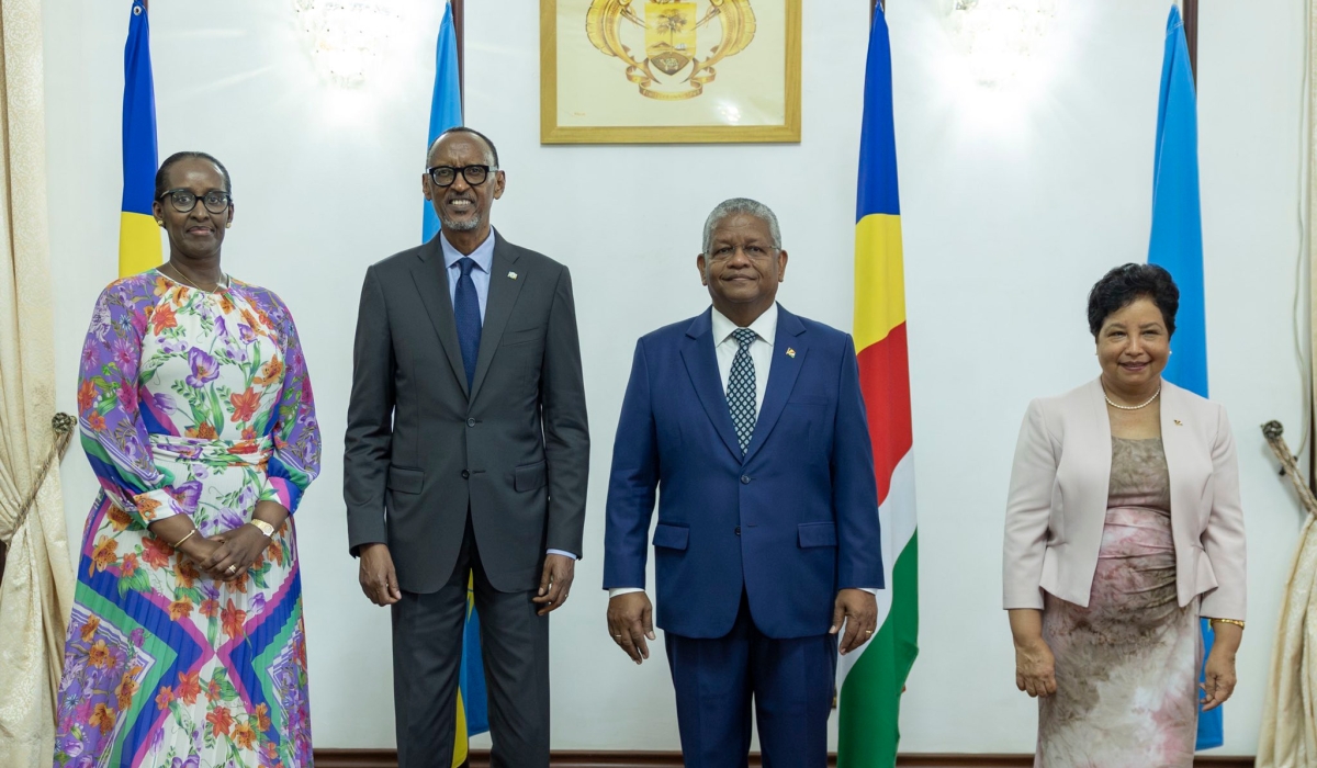 President Kagame and First Lady Jeannette Kagame with President of Seychelles, Wavel Ramkalawan and First Lady Linda Ramkalawan on their arrival to Victoria, Seychelles. Photos by Village Urugwiro