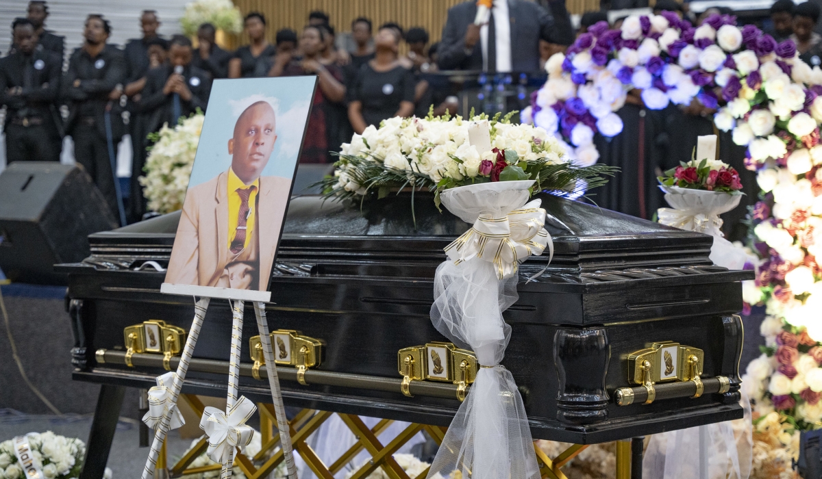 Famous ADEPR pastor, Theogene Niyonshuti, who died in a car accident in Uganda was laid to rest on Wednesday, June 28. All photos by Emmanuel Dushimimana
