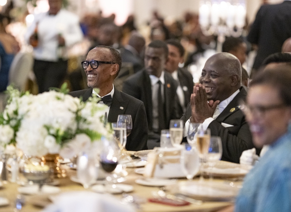  President Kagame and Prime Minister Philip Davis of the Bahamas following performances by local artistes at the 50th independence celebrations Anniversary during a Gala dinner in Nassau, Bahamas, on July 8. All photos by Village Urugwiro.