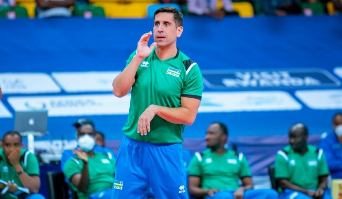 Rwanda Volleyball team head coach Paulo De Tarso during the game. File