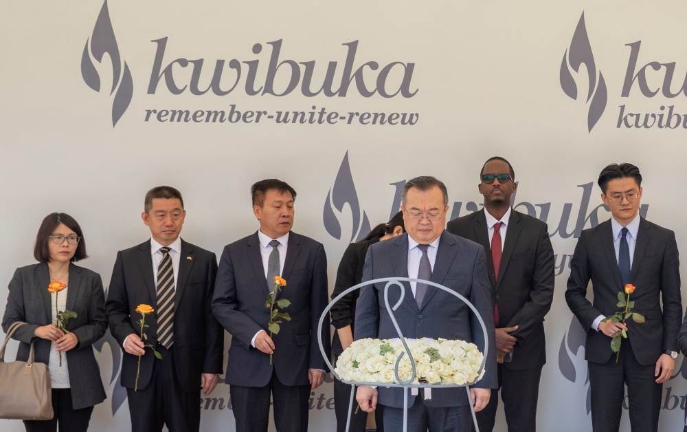 China&#039;s Minister of the International Department of the Central Committee of the Communist Party of China (CPC), Liu Jianchao pays tribute to victims of the Genocide against the Tutsi on July 26. Emmanuel Dushimimana.