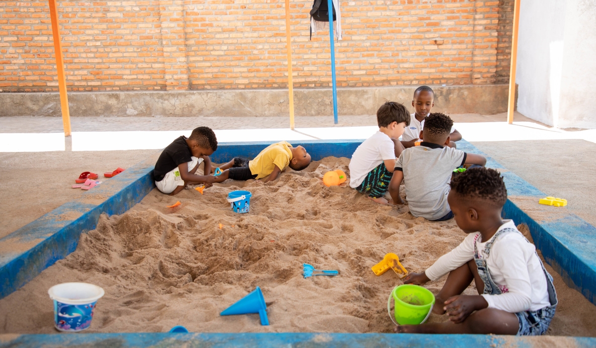 At PEHA, students benefit from the renowned Cambridge program, delivered by bilingual facilitators proficient in both English and French.