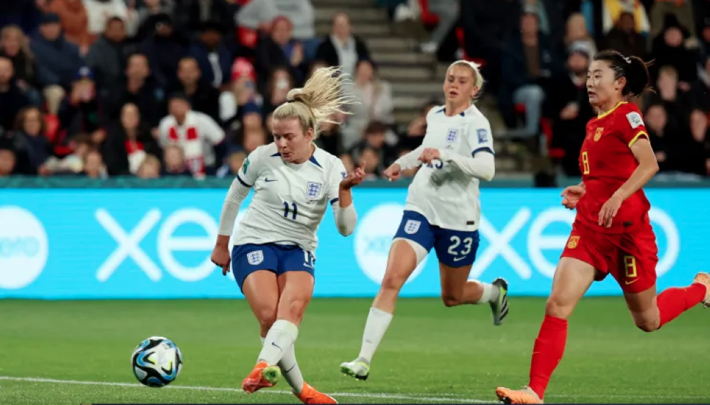Lauren Hemp scores England&#039;s second goal against China at Hindmarsh Stadium in Adelaide, Australia [Asanka Brendon Ratnayake/Reuters]