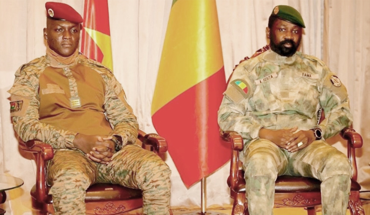 Burukina Faso Transitional President Captain Ibrahim Traoré  and Malian Transitional President, Colonel Assimi Goïta,during their meeting. Internet.