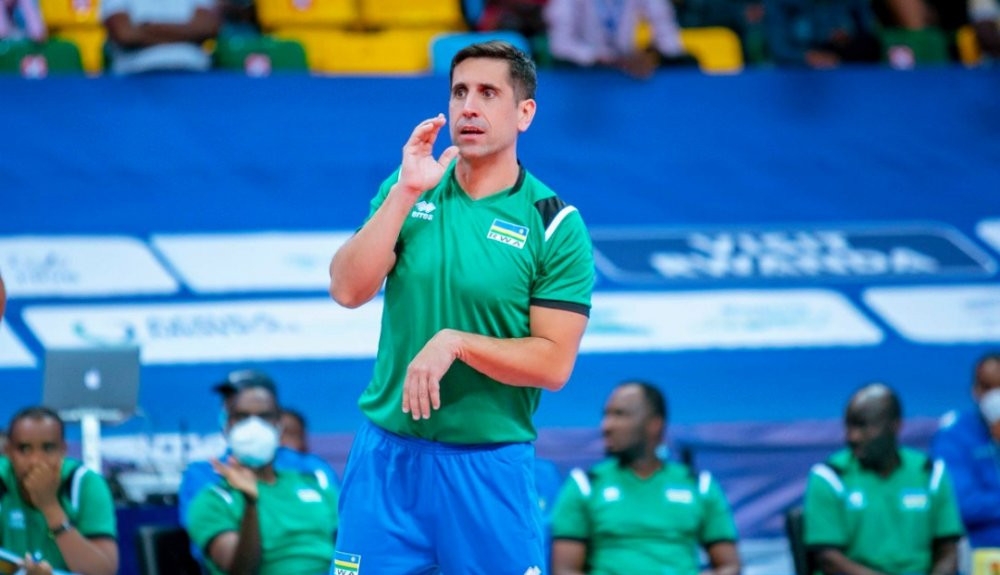 Rwanda Volleyball team head coach Paulo De Tarso has named his final 14-member squad that he will take to Yaoundé for the 2023 Women’s African Volleyball championship.