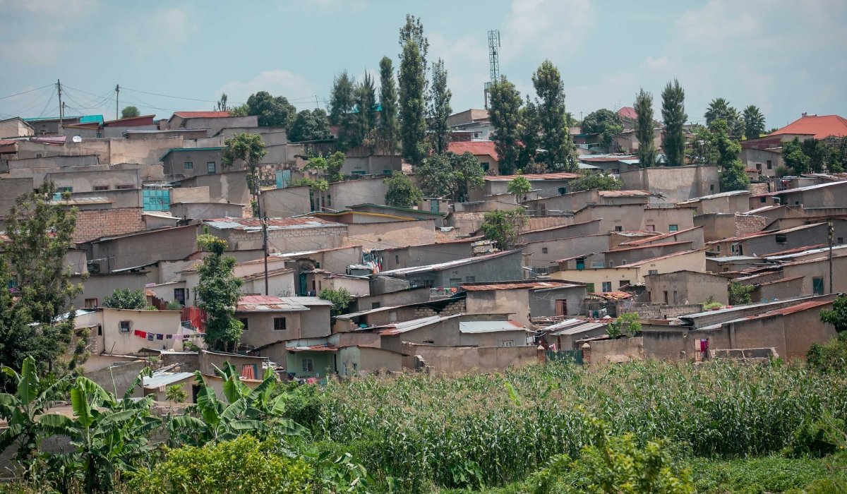 Mayor Rubingisa disclosed that 7,361 families have been identified in high-risk zones. During the previous rainy season, 4,230 families were successfully relocated. File