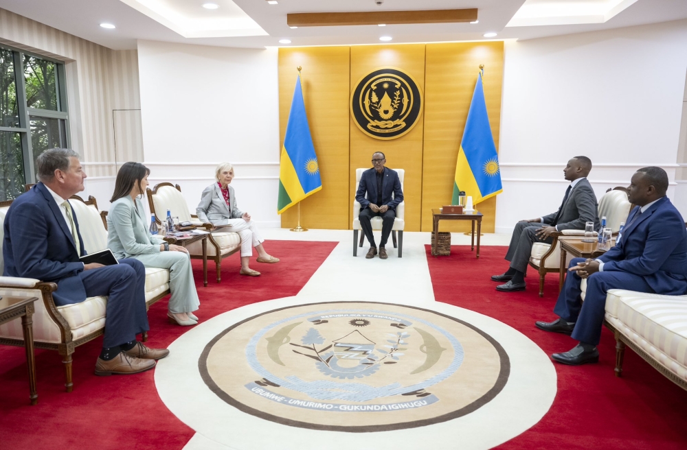 President Paul Kagame meets with   Kathy Magee, the President and CEO of Operation Smile and the delegation at Village Urugwiro  on Wednesday, August 30. Photo by Village Urugwiro