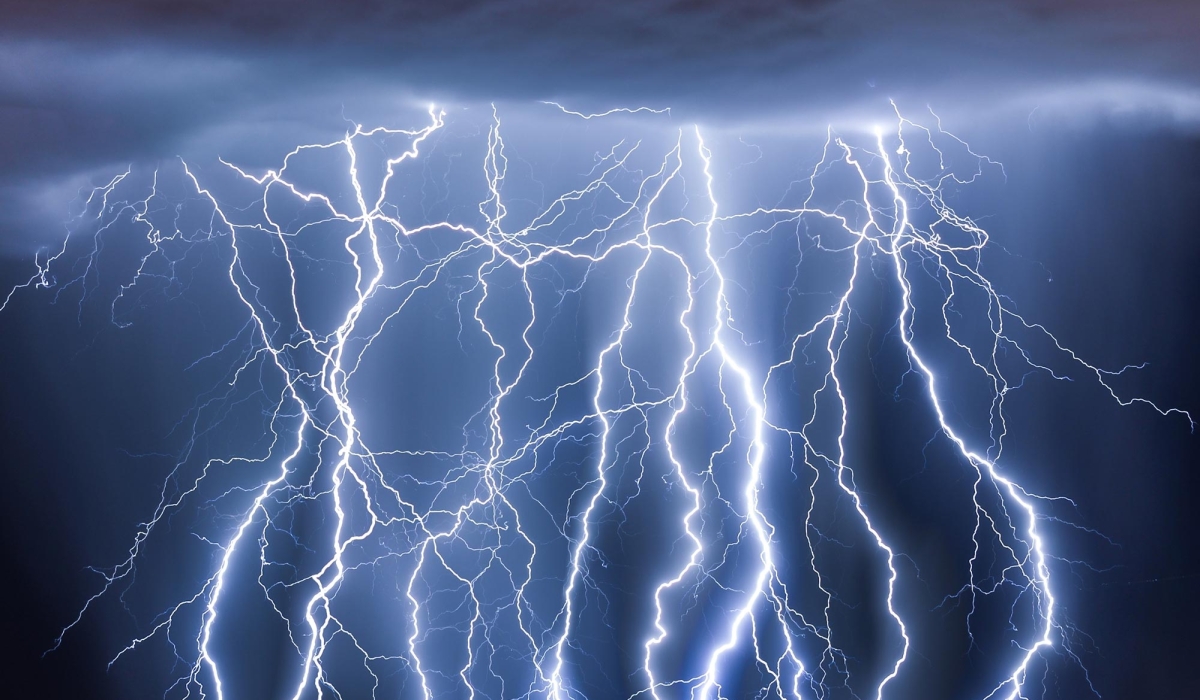 Lightning killed one person and injured six people in Kaniga sector of Gicumbi District , on the evening of September 27.