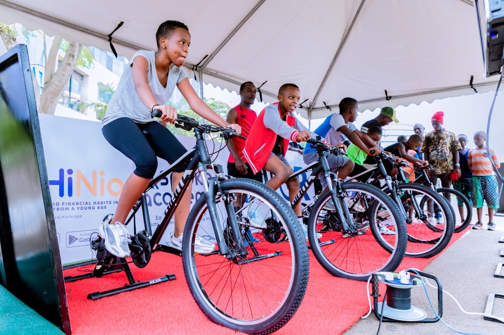 Ndabaga Cycling Team in collaboration with Rwanda Bookmobile and Spoke Academy, have organized a Car Free Day session. Courtesy
