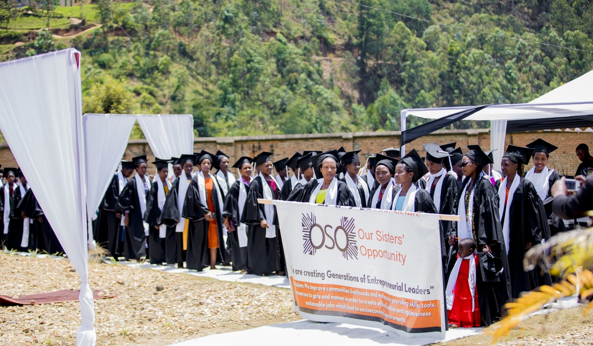 63 young women of which most of them are mothers graduated at fashion academy.