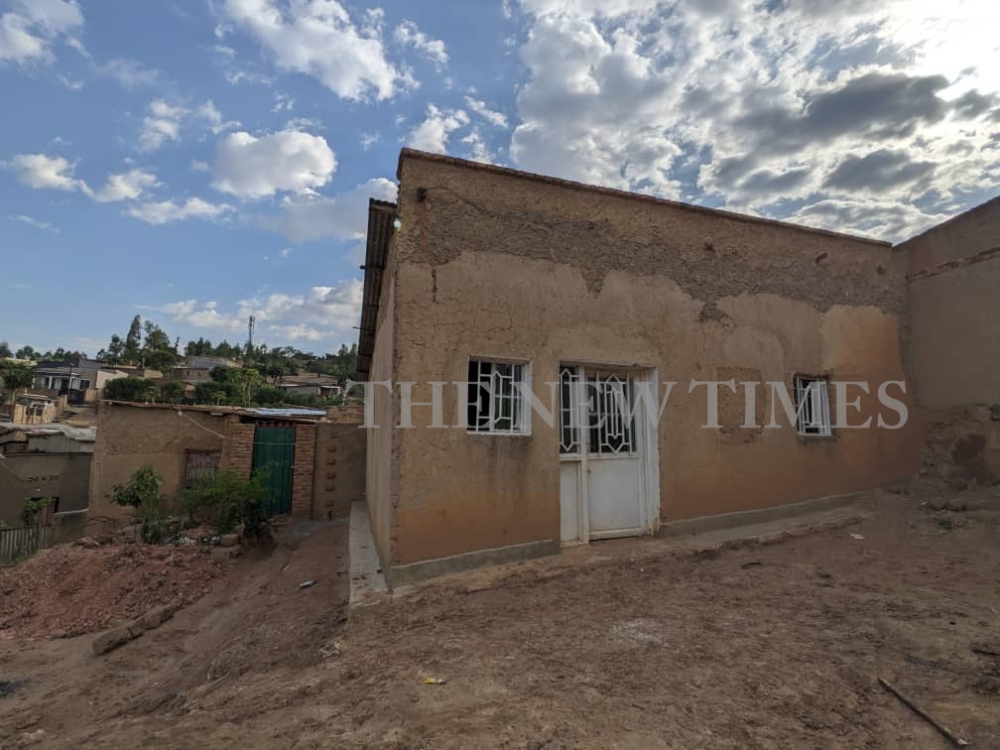 A house in which residents discovered a couple who lived in, died  in Agatare village, Kinyinya Sector in Gasabo on Monday, October 2. Photos by Hudson Kuteesa