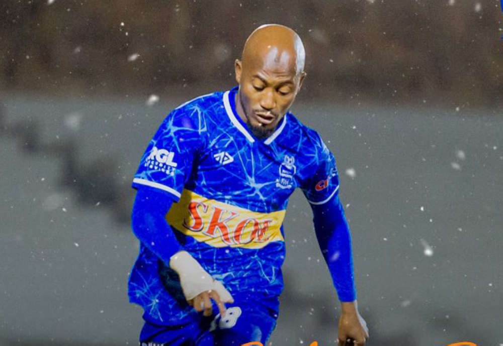 Rayon Sports midfielder Emmanuel Mvuyekure has apologized for the red cad he received during club’s 2-1 win over Etoile de l’Est  at Kigali Pele Stadium on Wednesday.