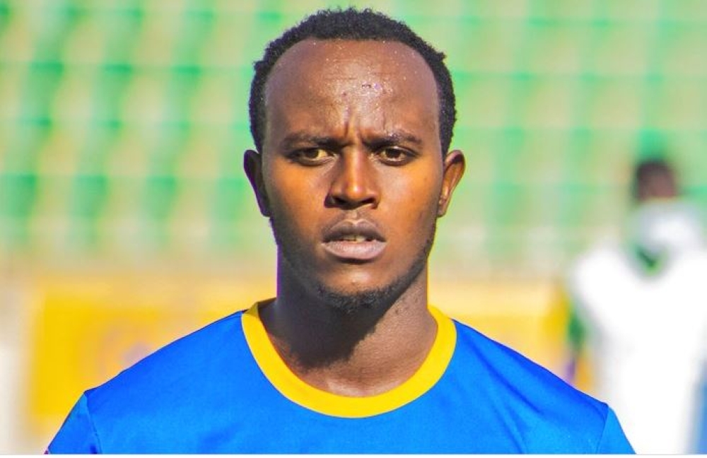 National team midfielder Olivier Niyonzima gets an injury as his side SC Kiyovu faced Police FC at Kigali Pele Stadium on Friday