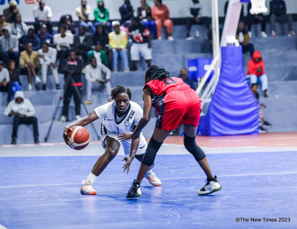 APR beat Burundian Gladiators 86-68 during their 2023 FIBA Zone V Women’s Championship opening game held at Lycée de Kigali gymnasium on Sunday. PHOTOS BY DAN GATSINZI
