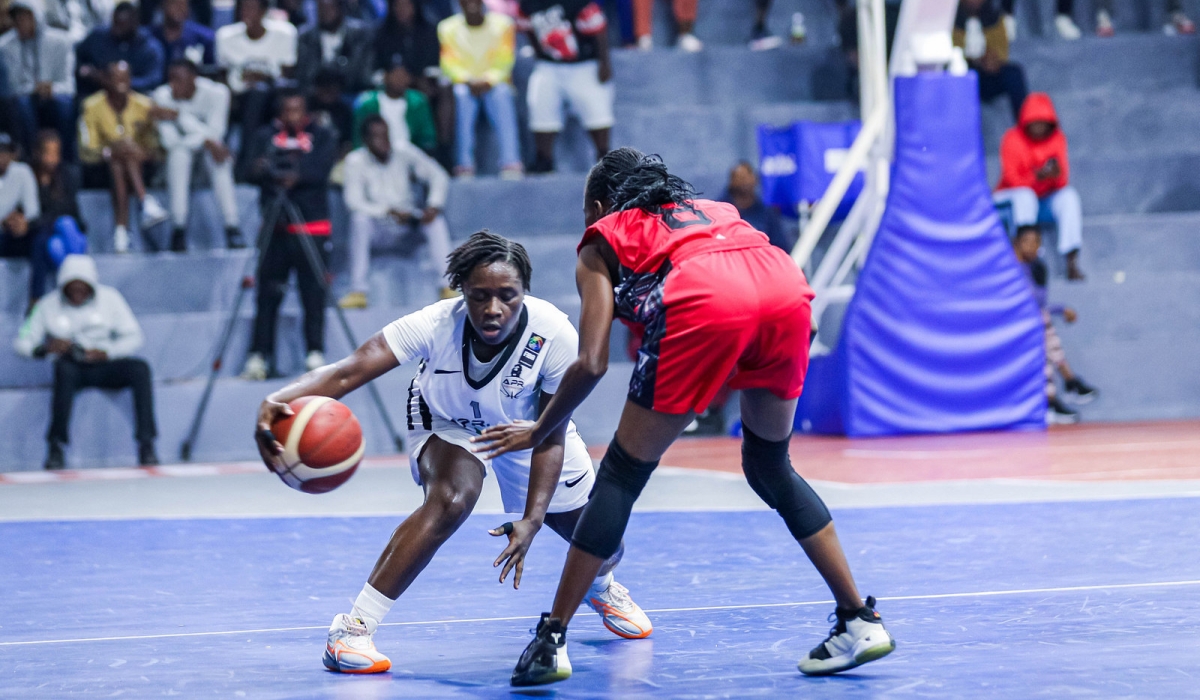 APR beat Burundian Gladiators 86-68 during their 2023 FIBA Zone V Women’s Championship opening game held at Lycée de Kigali gymnasium on Sunday. PHOTOS BY DAN GATSINZI