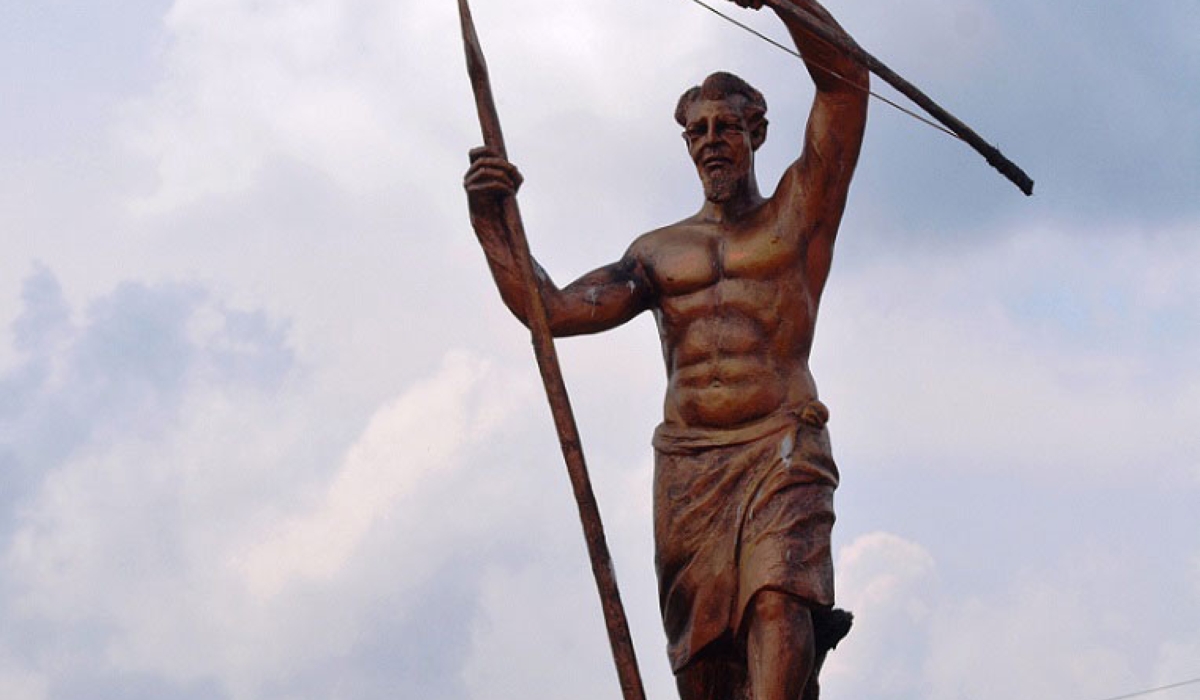 A monument depicting Ruganzu II Ndoli. Ruganzu Ndoli, was a prominent figure in the Banyiginya lineage, possessed the qualities required to rebuild a nation. Courtesy