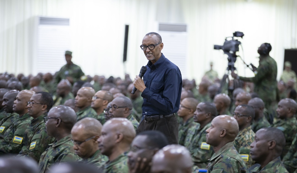 President Paul Kagame, the Commander-in-Chief of the Rwanda Defence Force (RDF) speaks to senor security officers as he chairs a High Command Council on Wednesday, November 15. Photo by Village Urugwiro