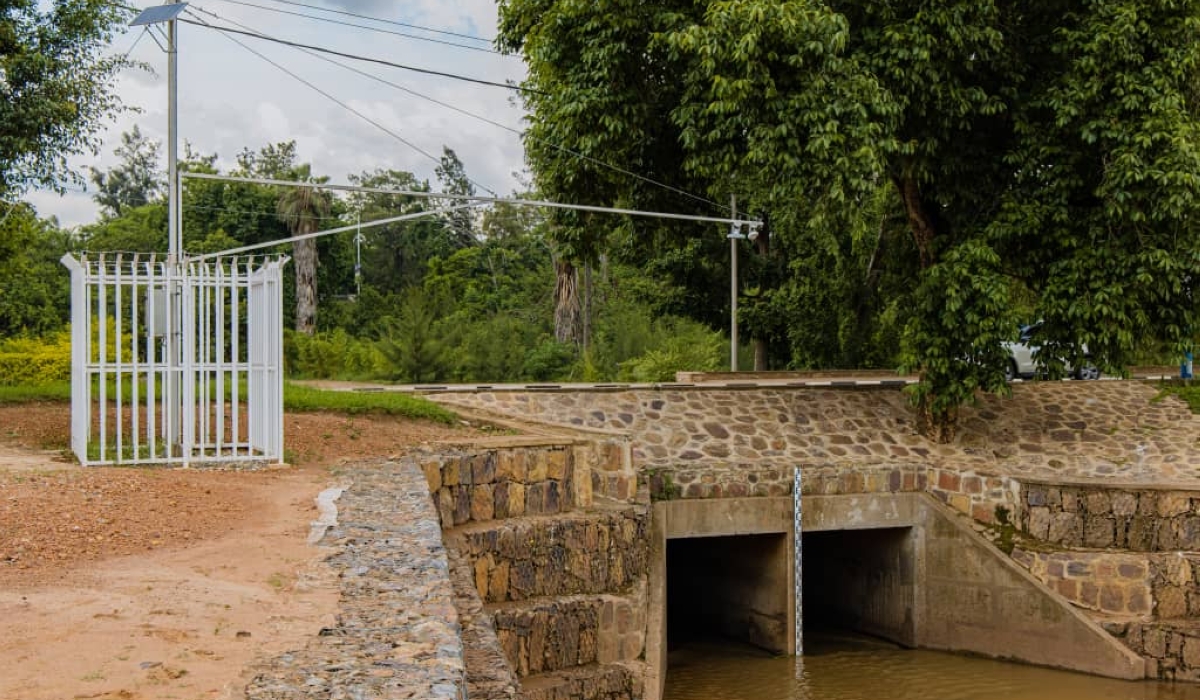 Equipped with wave sensors, the  water level monitors effectively communicate fluctuations in water levels every five minutes