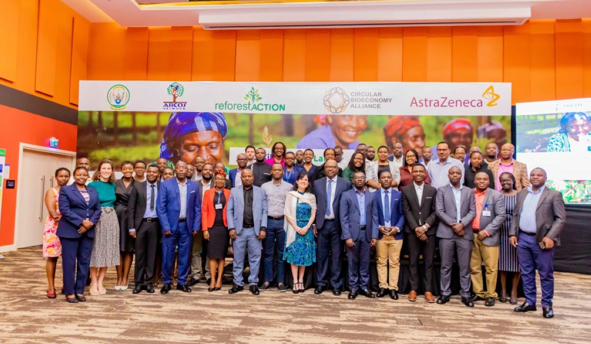 A group photo at the inaugural event of the MuLaKiLa project