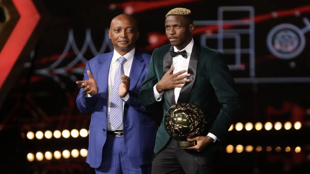 CAF President Patrice Motsepe awards player of the year to Victor Osimhen of Nigeria during the 2023 CAF Awards held in Marrakech, Morocco on 11 December 2023©Nour Aknajja/BackpagePix