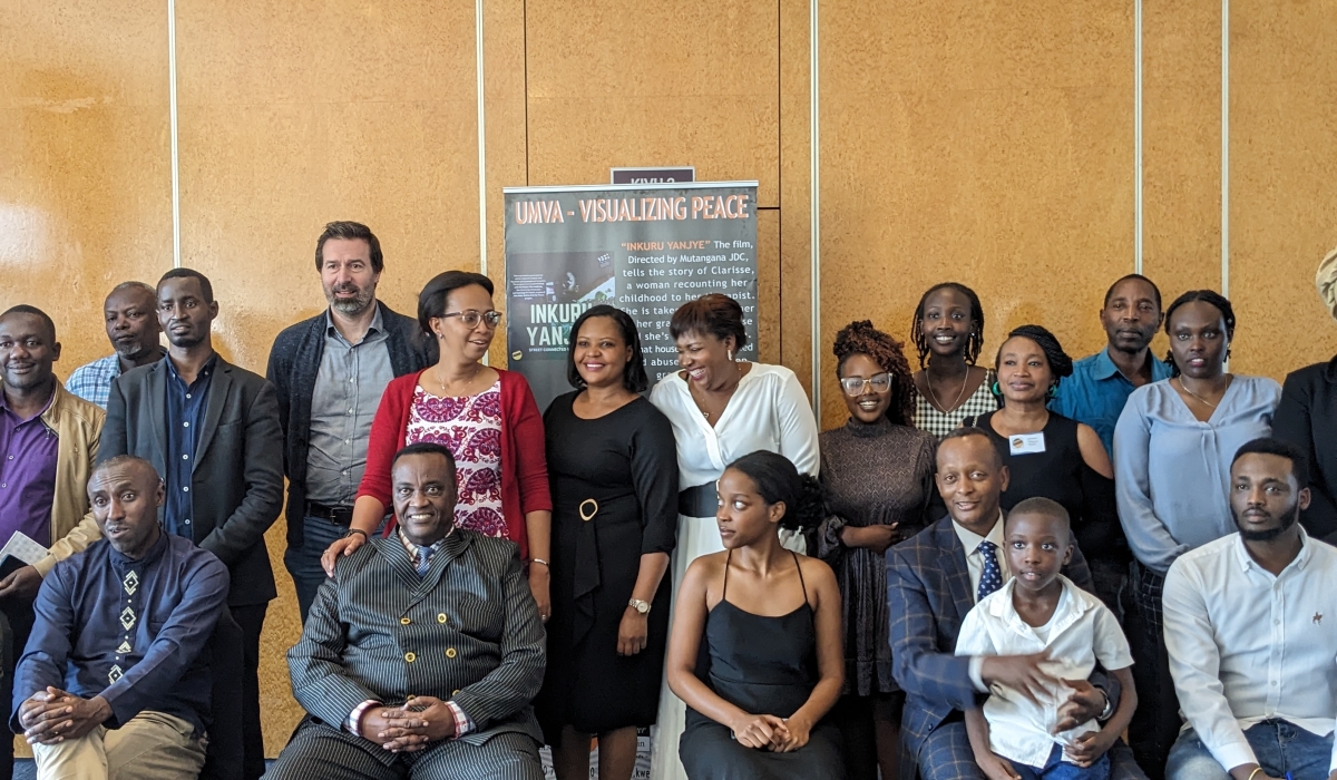 Group photos both actors, policy makers and other cinema fans