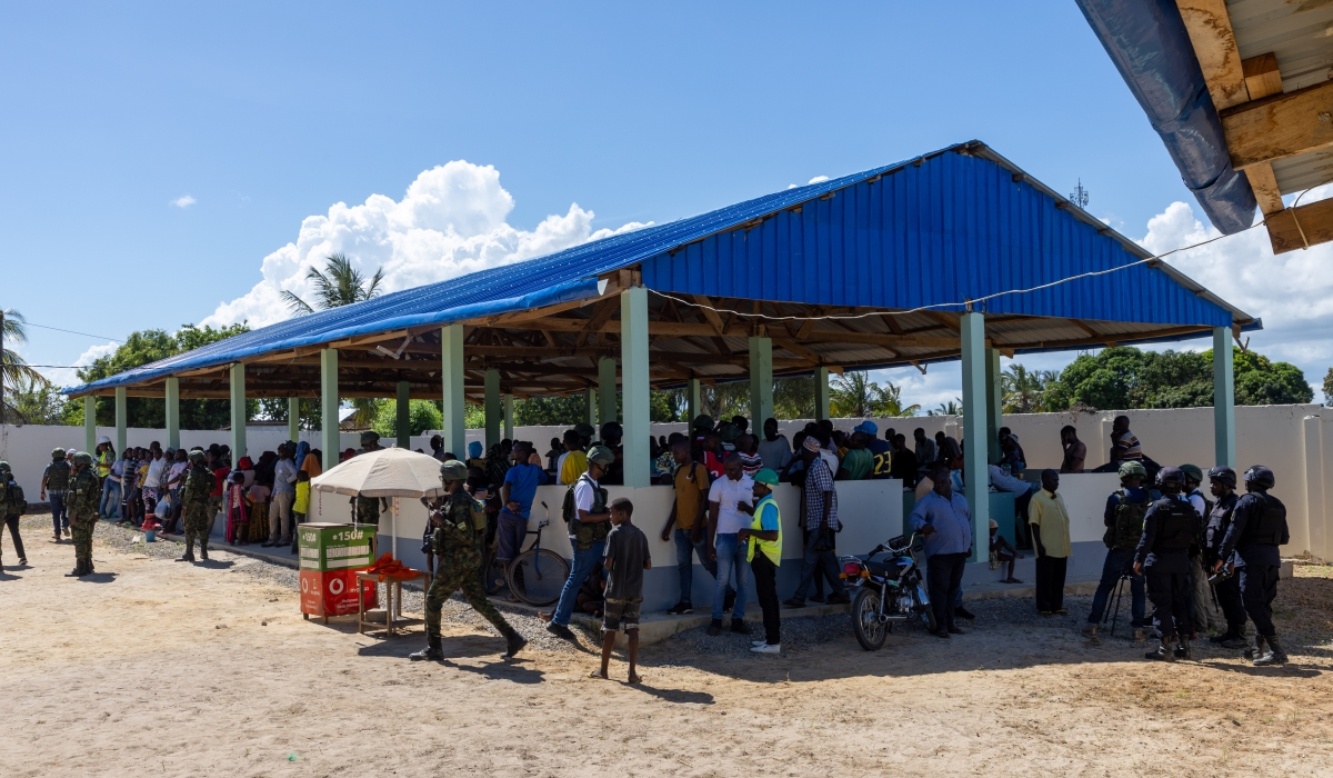 A busy fish market constructed by Rwandan and Mozambican security forces in the port city of Mocimboa da Praia. During a press conference, the Governor of Cabo Delgado Province, Valige Tauabo, on Sunday, December 17, testified to a return to normalcy in areas where Rwandan and Mozambican forces operate. PHOTO BY CHRISTIANNE MURENGERANTWARI