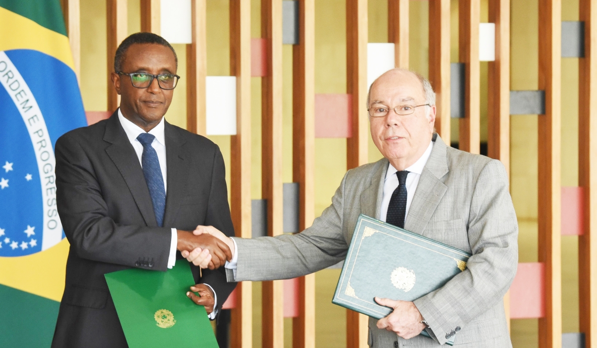 Rwanda&#039;s Minister of Foreign Affairs , Vincent Biruta, shakes hands with his Brazilian counterpart, Mauro Vieira, during his visit in Brasilia on October 5. Rwanda is set to open an embassy in Brazil. Courtesy