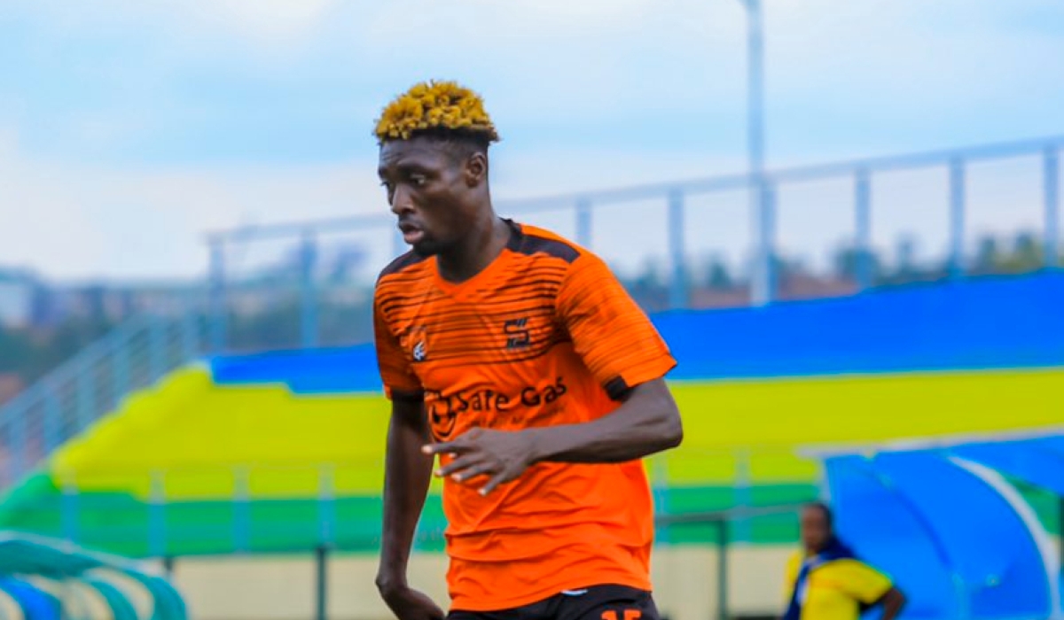 Ghanaian striker Sadick Sulley has opened up on decision to join topflight side Etoile de l&#039;Est. Courtesy