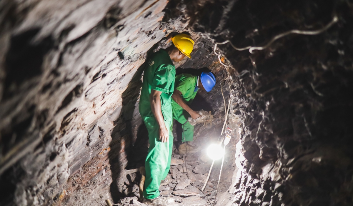 Miners on duty at a mining site in Rurindo District. RMB has revoked licences of seven mining companies over “serious deficiencies,” including failure to meet environmental and labour standards. CRAISH BAHIZI