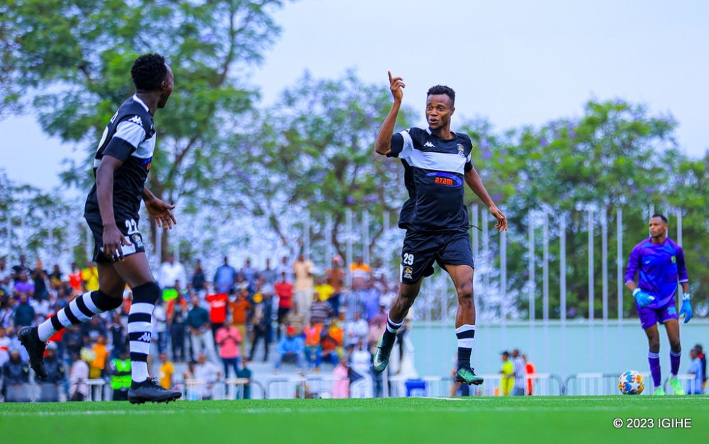 APR striker Victor Mbaoma (R) will miss Tuesday&#039;s semifinal clash against Mlandege at Amaan Stadium. PHOTO BY IGIHE
