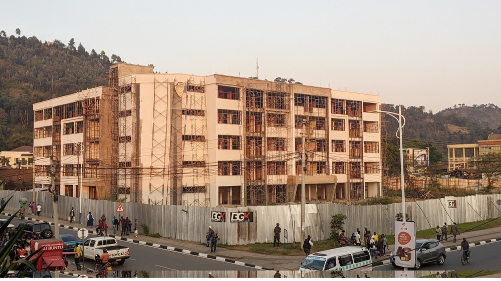 A section of the market building under construction in Gisenyi. Rubavu District earmarked an extra Rwf600 million to finish the construction of Gisenyi market. Photo by Germain Nsanzimana