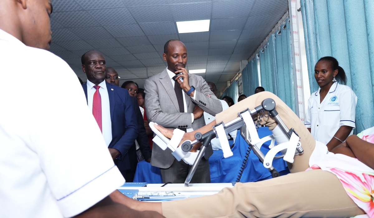 Minister of Health, Dr Sabin Nsanzimana inaugurates the new physiotherapy and occupational therapy laboratory in Remera Campus in 2023