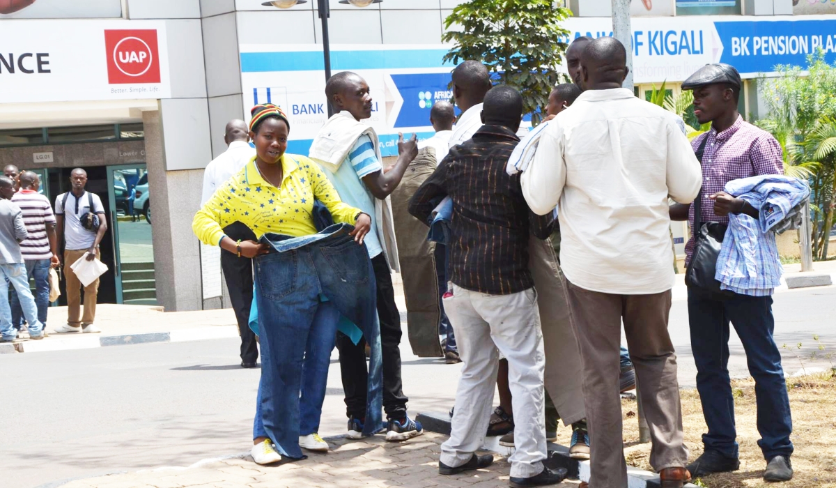 Street vendors and customers in Kigali’s Central Business District. LODA is collaborating with the City of Kigali to establish additional markets for former street vendors. Photo by Sam Ngendahimana