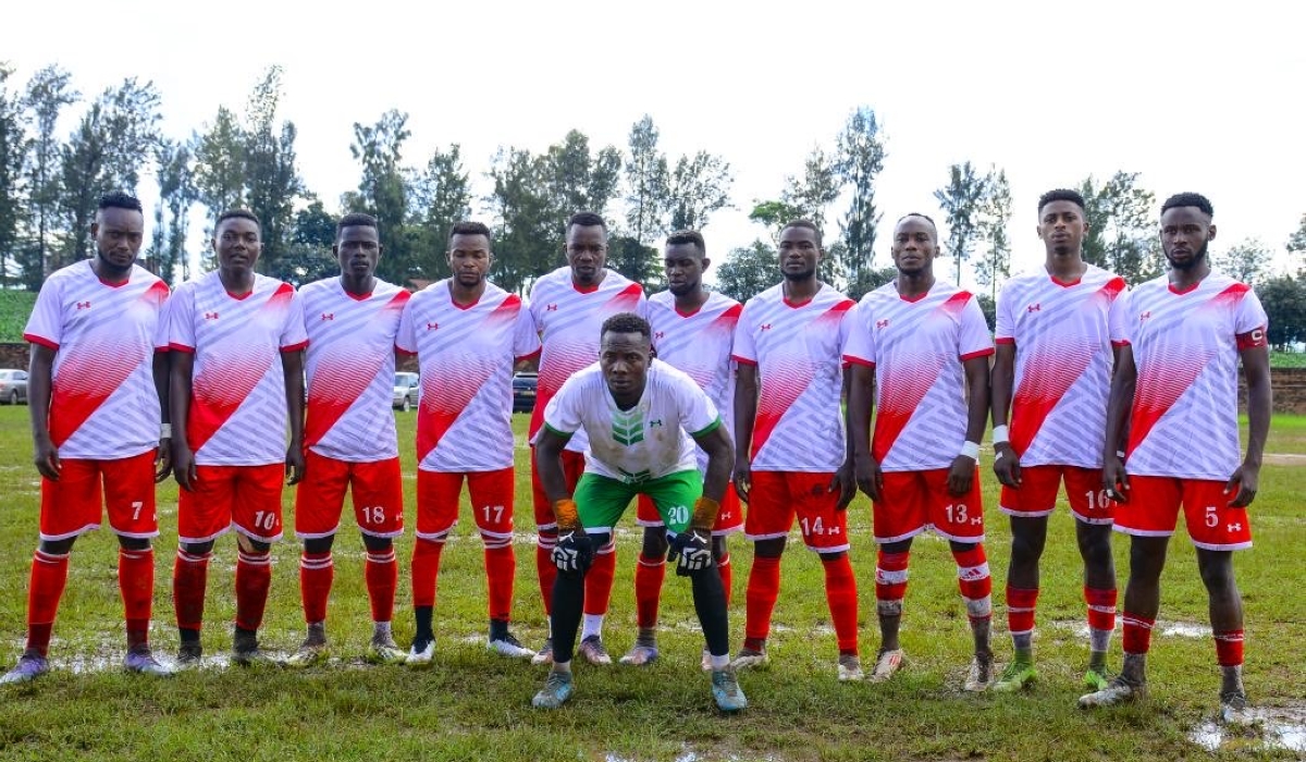 Espoir FC held Ivoire Olympique to a 2-2 draw in a second division league match held at Mumena Stadium on Saturday despite playing the part of the stoppage time with a man down-courtesy. 