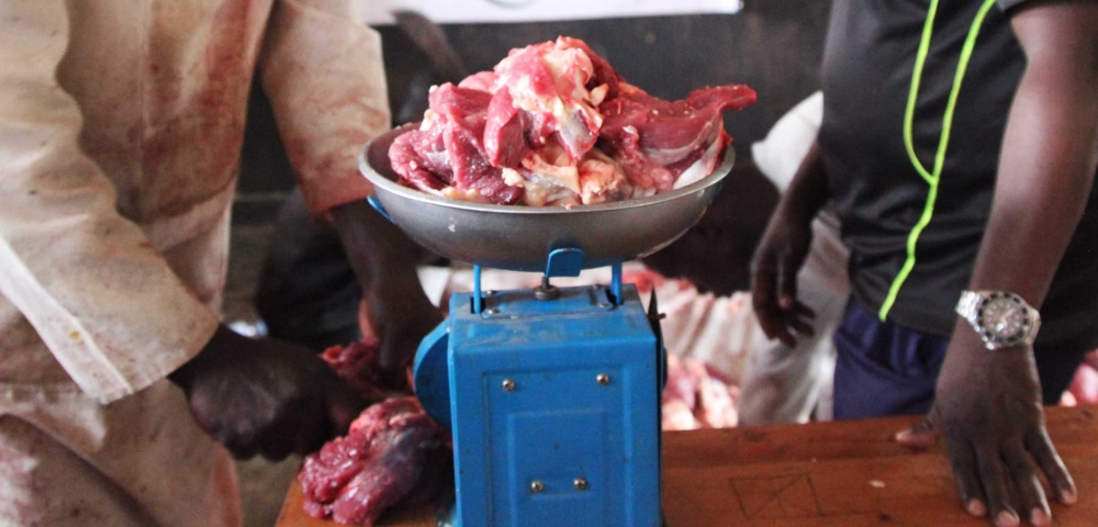 Rwanda Inspectorate, Competition and Consumer Protection Authority (RICA) has urged the discontinuation of using paper bags and non-biodegradable sacks for packaging meat countrywide. Photo by Craish Bahizi