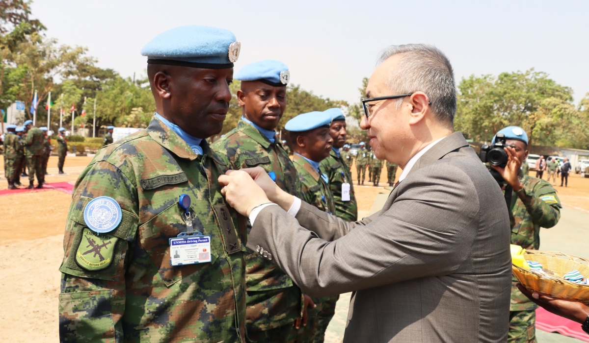 Deputy Special Representative of the UN Secretary General Guang Chong decorates Rwandan peacekeepers serving under the United Nations Mission in South Sudan (UNMISS), with UN service medals in recognition for their service  on Friday, January 26. Courtesy