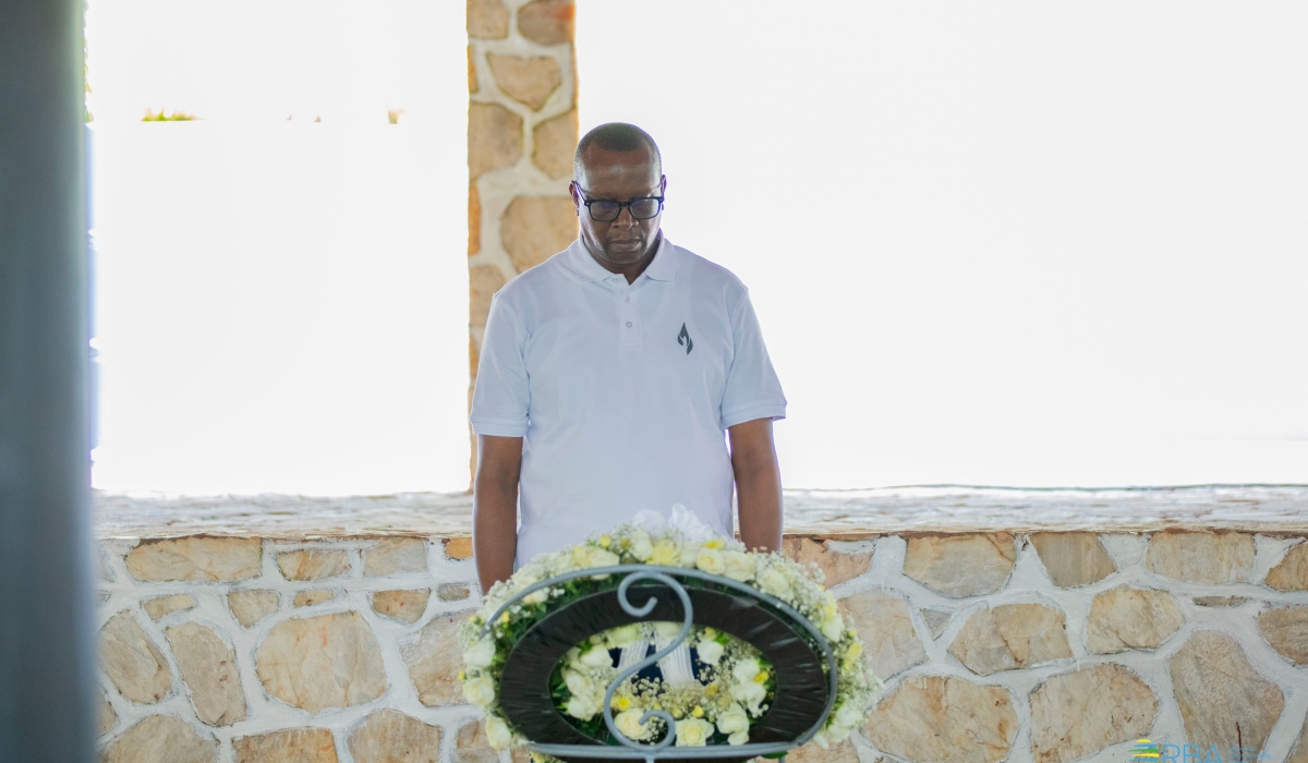 Minister of National Unity and Civic Engagement Jean-Damascene Bizimana pays tributes to victims as he launched preparatory activities leading up to Kwibuka30 in Huye. Courtesy