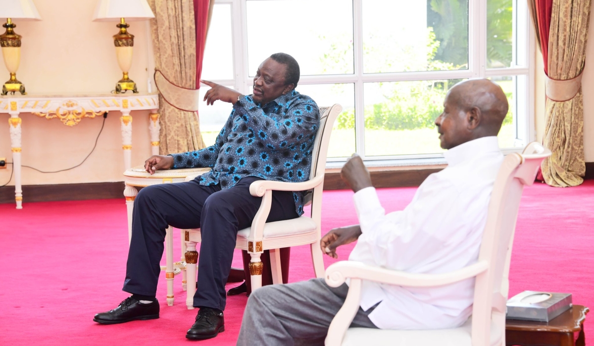 Uganda President, Museveni meets with the Facilitator of the EAC-led Nairobi Peace Process,  Uhuru Kenyatta to discuss the regional mandate alongside recent developments in Eastern DRC. Courtesy