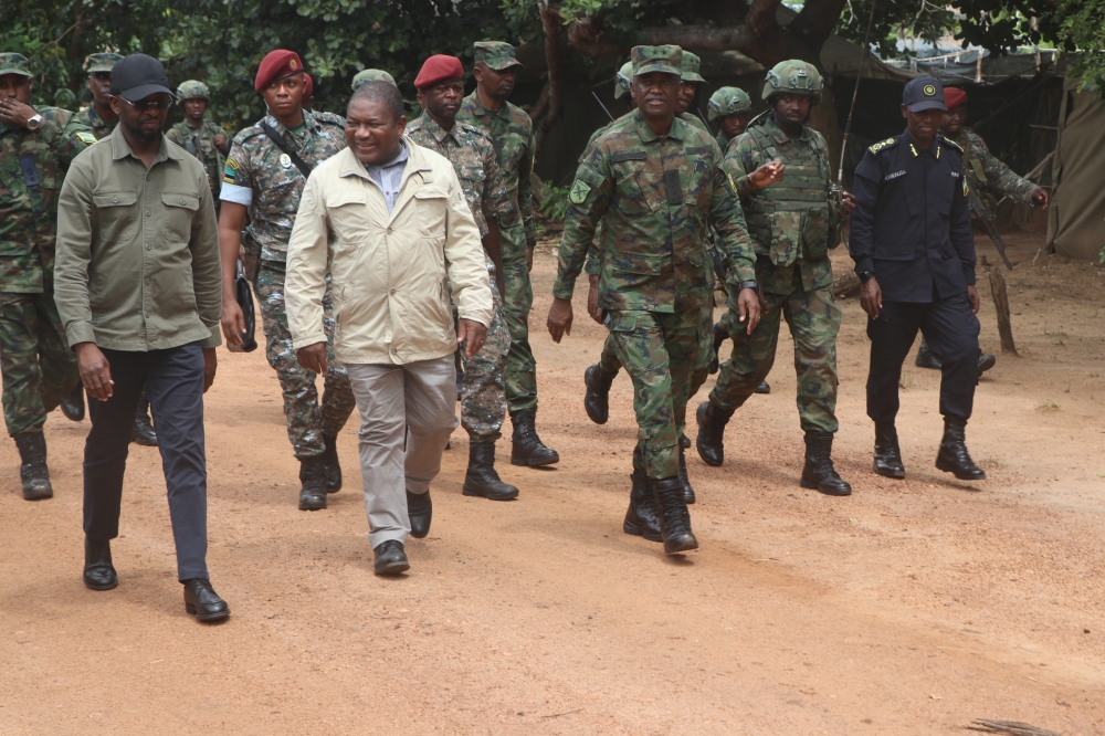 President Filipe Nyusi commended the work done by Rwandan and Mozamican forces in pacifying Ancuabe District and called on them to maintain momentum in fighting terrorists. Courtesy of RDF