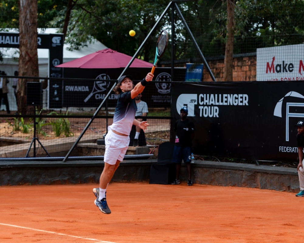 Trungelliti had a tough opponent in Majchrzak who beat him 6-4, 6-4 to claim the Rwanda Challenger 50 Tour week 1 final-courtesy