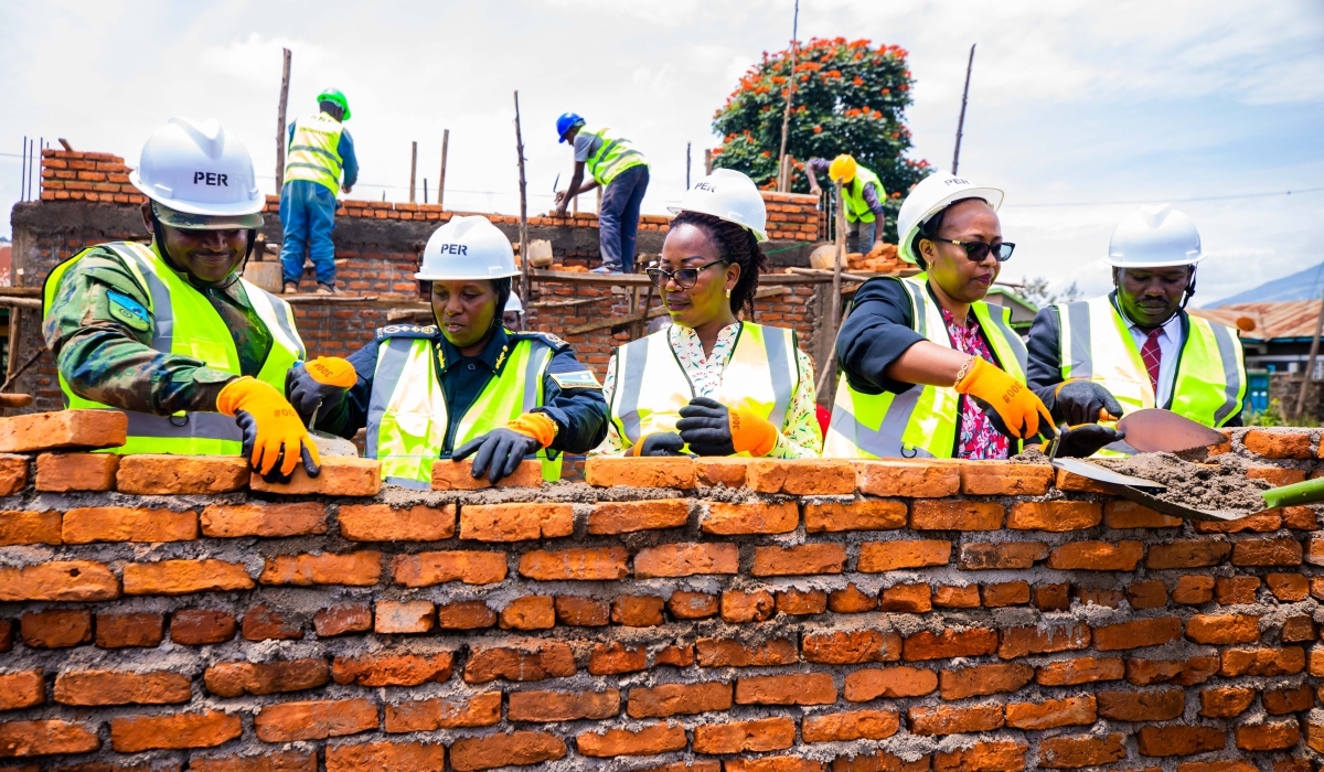 In Nyarubuye Cell, Kagogo Sector, Burera District, the Deputy Inspector General of Police (DIGP) in charge of Administration and Personnel (DCG) Jeanne Chantal Ujeneza laid a foundation stone for the construction of an early childhood development (ECD) centre and handed over a cheque of Rwf5 million to support a local cooperative of agents of change composed of rehabilitated drug addicts. All photos courtesy of RNP.