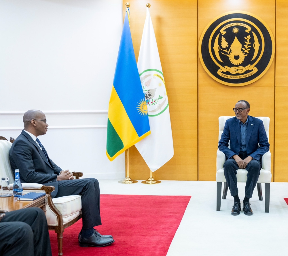 President Kagame meets with Makamba and his delegation at Village Urugwiro, on Wednesday, March 13. Village Urugwiro.