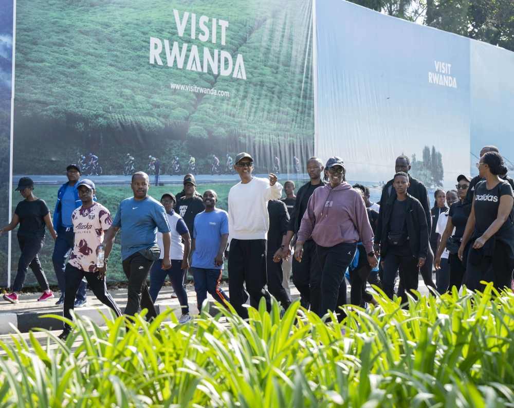 President Paul Kagame and First Lady Jeannette Kagame, on Sunday, March 17, joined residents of Kigali City for the car-free day mass sports activity. Photos by Village Urugwiro