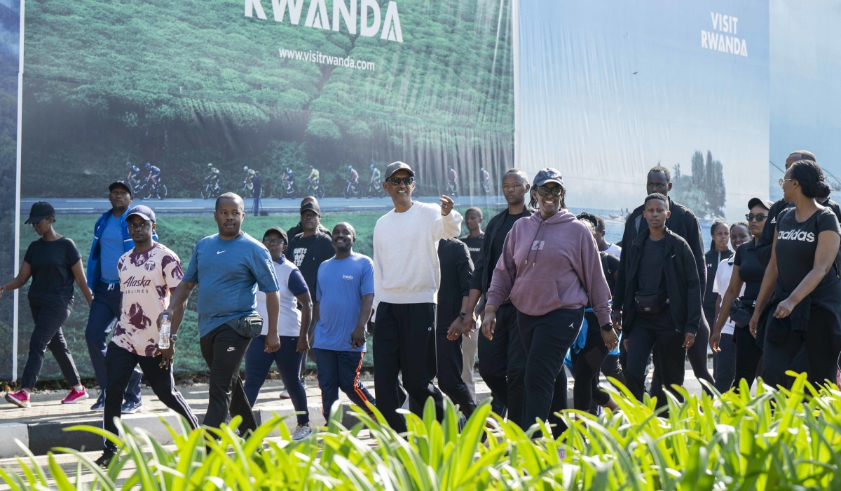 President Paul Kagame and First Lady Jeannette Kagame, on Sunday, March 17, joined residents of Kigali City for the car-free day mass sports activity. Photos by Village Urugwiro