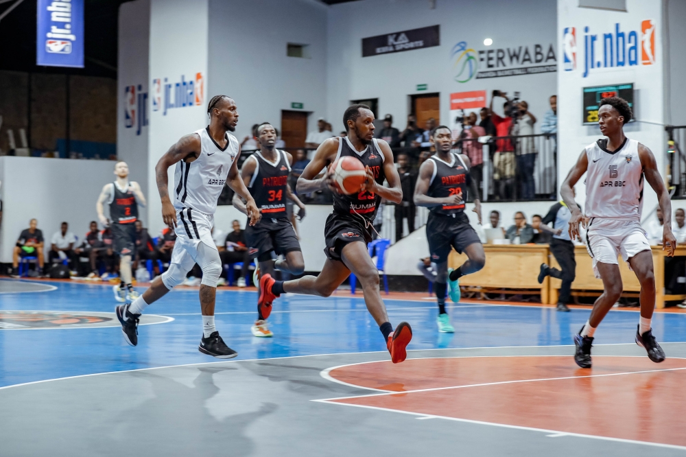 The Patriots earned a less expected 73-59 victory over APR and moved to the top of the league table as the first round reaches advanced stage. Photos by Dan Gatsinzi