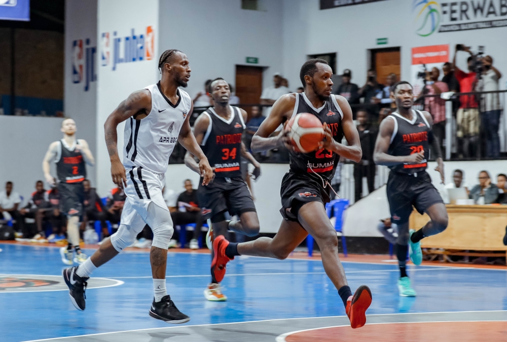 Patriots’ forward Steven Hagumintwari with the ball during a league game against APR BBC at Lycee de Kigali Gymnasium. Dan Gatsinzi